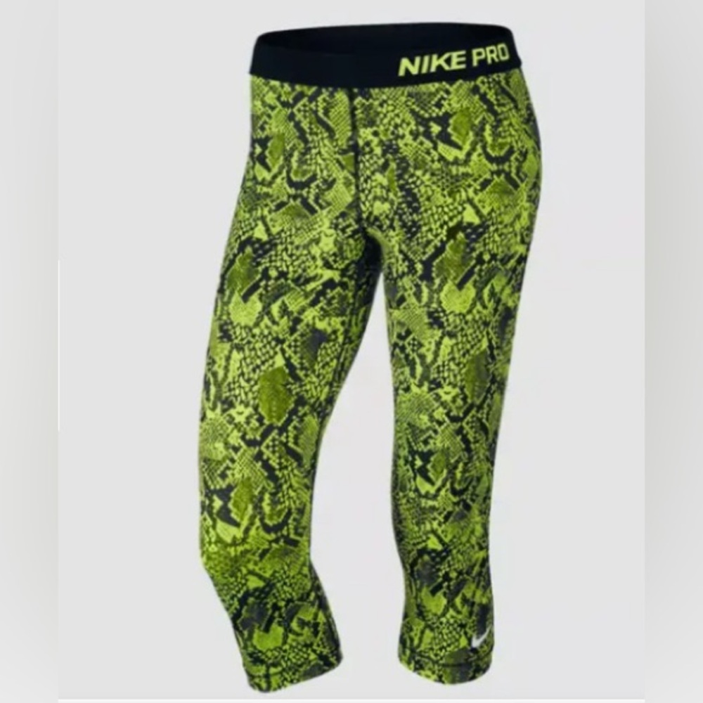 Nike Pro Vixen Snake print black and lime green capri leggings‎ like new size L